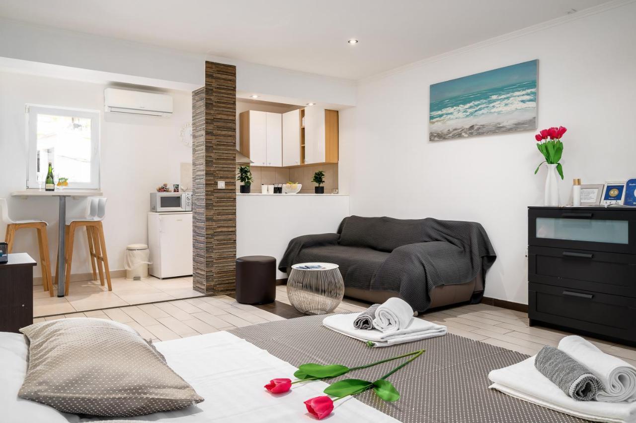 ספליט Studio Apartment La Luna מראה חיצוני תמונה