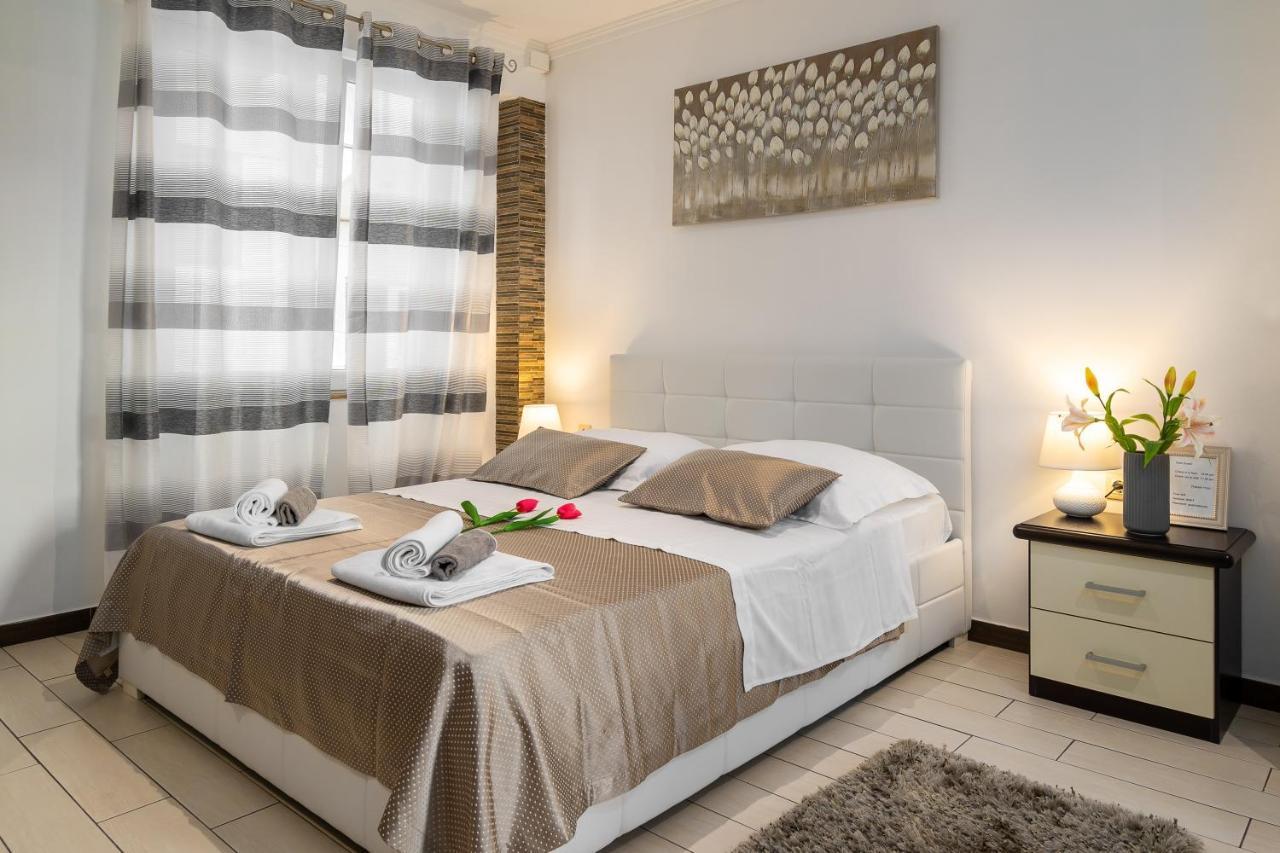 ספליט Studio Apartment La Luna מראה חיצוני תמונה